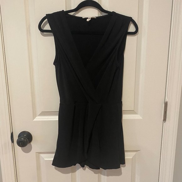 BCBG Generation Black Shorts Romper‎ - Size Small - Picture 1 of 7